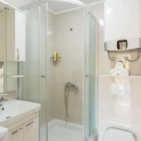 Marta Apartament *