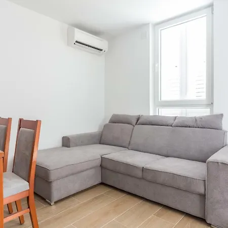 Marta دوبروفينك